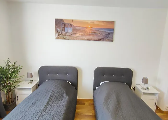 Large Central Apartment - Modern & Fully Equipped - Near Fair